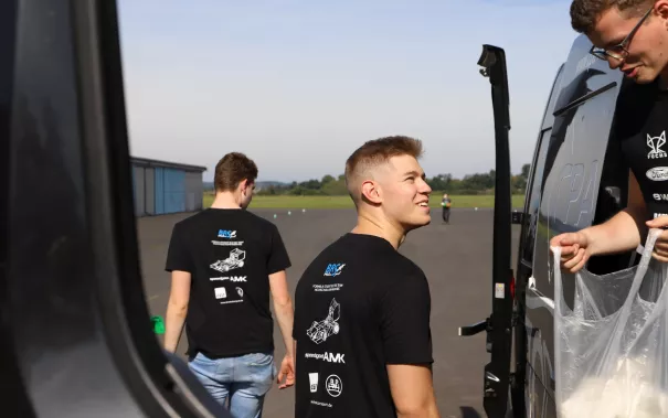 brs_motorsport_dreh_in_der_flugplatz_20210923_foto_juri_kuestenmacher_001.jpg (DE)