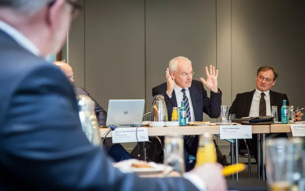 hafm_13_braun_ihne_talkrunde_foto_m._schoenfelder.jpg (DE)