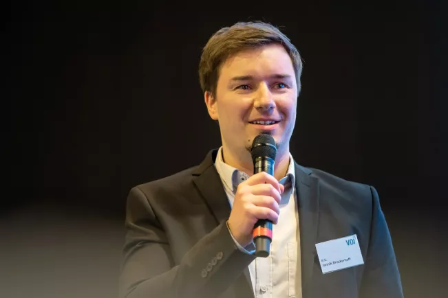 Portrait Yannik Brockerhoff